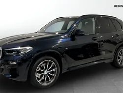Svart (black) Begagnad 2021 BMW X5 M Sport SUV | 599 900 kr (Superpris)