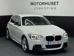 Vit Begagnad 2015 BMW 116 M Sport Halvkombi | 99 800 kr (Marknadspris)
