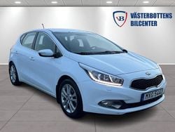 Vit Begagnad 2013 Kia Ceed Comfort Halvkombi | 64 900 kr (Marknadspris)