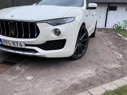 Vit Begagnad 2017 Maserati Levante SUV | 375 000 kr