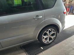 Silver Begagnad 2007 Ford S-MAX S Minibuss | 24 850 kr (Marknadspris)