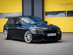 Svart Begagnad 2017 BMW M140 M Performance Halvkombi | 369 900 kr (Lite dyr)