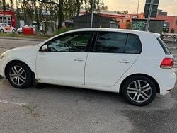 Vit Begagnad 2011 VW Golf VI Halvkombi | 55 000 kr (Lite dyr)