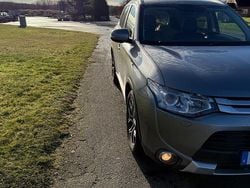 Begagnad 2015 Mitsubishi Outlander SUV | 105 000 kr (Marknadspris)