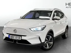 Vit (white) Begagnad 2022 MG ZS Luxury Sedan | 249 900 kr (Bra pris)