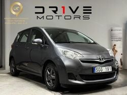 Grå Begagnad 2011 Toyota Verso-S Multidrive S Minibuss | 99 900 kr (Bra pris)