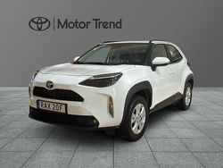 Vit Begagnad 2024 Toyota Yaris Cross Active SUV | 279 900 kr (Marknadspris)