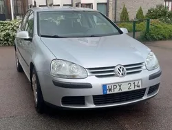 Silver Begagnad 2005 VW Golf IV Trendline Halvkombi | 39 000 kr (Marknadspris)