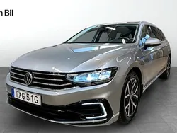 Silver Begagnad 2022 VW Passat GTE SUV | 329 900 kr (Marknadspris)