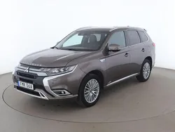 Brun Begagnad 2019 Mitsubishi Outlander P-HEV SUV | 285 000 kr (Marknadspris)