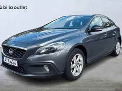 Grå Begagnad 2014 Volvo V40 CC Kombi | 119 900 kr