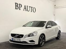 Vit Begagnad 2011 Volvo S60 R-Design Sedan | 124 900 kr (Marknadspris)