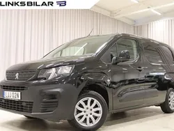 Svart Begagnad 2023 Peugeot Partner Minibuss | 179 900 kr (Marknadspris)