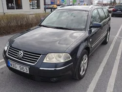 Grå Begagnad 2002 VW Passat Kombi | 24 000 kr