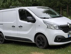 Vit Begagnad 2015 Renault Trafic Van | 118 000 kr