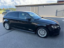 Svart Begagnad 2016 Audi A3 Sportback Attraction Halvkombi | 115 000 kr (Marknadspris)