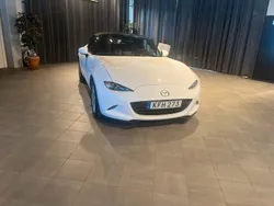 Vit Begagnad 2015 Mazda MX5 Cab | 214 000 kr (Superpris)
