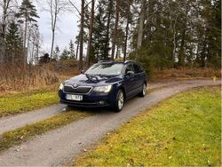 Blå Begagnad 2014 Skoda Superb Elegance Kombi | 55 000 kr (Superpris)