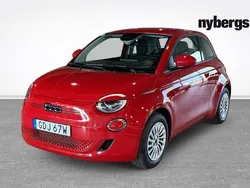Röd Begagnad 2023 Fiat 500e Halvkombi | 239 000 kr