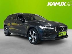Silver/grå Begagnad 2020 Volvo V60 CC Momentum Kombi | 309 900 kr (Marknadspris)