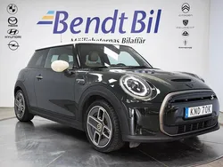 Grön Begagnad 2022 Mini Cooper SE Resolute Edition Halvkombi | 249 500 kr (Marknadspris)