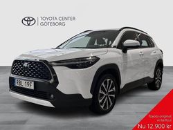 Vit Begagnad 2024 Toyota Corolla Cross Style SUV | 374 900 kr (Marknadspris)