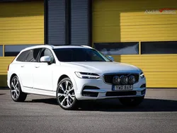 Vit Begagnad 2017 Volvo V90 CC Pro Kombi | 349 700 kr (Dyr)