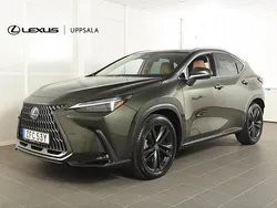 Grön Begagnad 2024 Lexus NX450h+ Executive Line SUV | 619 900 kr (Marknadspris)