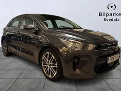 Grå Begagnad 2016 Kia Rio Halvkombi | 109 990 kr (Lite dyr)