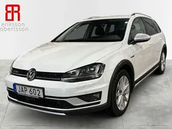 Vit Begagnad 2017 VW Golf Alltrack Kombi | 199 900 kr (Marknadspris)