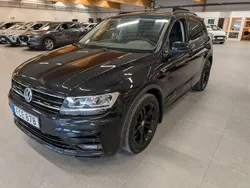 Svart Begagnad 2020 VW Tiguan R-line SUV | 249 900 kr (Marknadspris)