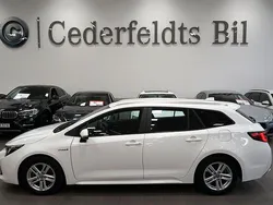 Vit Begagnad 2021 Toyota Corolla Kombi | 234 900 kr (Marknadspris)