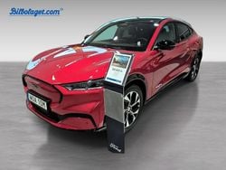 Röd Begagnad 2023 Ford Mustang Mach-E SUV | 559 800 kr (Dyr)