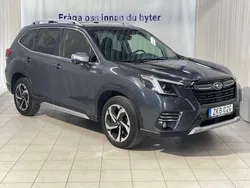 Grå Begagnad 2022 Subaru Forester SUV | 339 900 kr (Marknadspris)