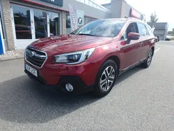 Ljusröd (vinrödmet) Begagnad 2019 Subaru Outback SUV | 219 500 kr (Marknadspris)