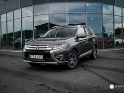 Brun Begagnad 2016 Mitsubishi Outlander SUV | 159 900 kr (Marknadspris)