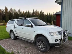 Vit Begagnad 2012 Mitsubishi L200 Pickup | 150 000 kr (Marknadspris)