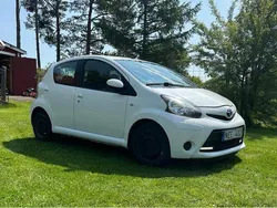 Vit Begagnad 2012 Toyota Aygo Halvkombi | 32 000 kr (Bra pris)