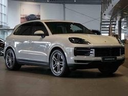 Grå Begagnad 2024 Porsche Cayenne SUV | 1 089 000 kr