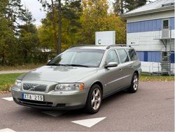 Grön Begagnad 2006 Volvo V70 Business Edition Kombi | 30 000 kr (Marknadspris)