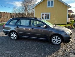 Grå Begagnad 2007 Toyota Avensis Kombi | 40 000 kr (Bra pris)