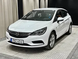 Vit Begagnad 2018 Opel Astra Halvkombi | 99 900 kr