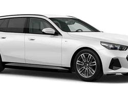 Vit Ny 2025 BMW 530e Kombi | 709 900 kr