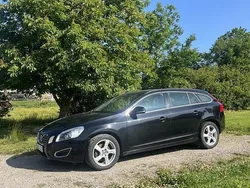 Svart Begagnad 2013 Volvo V60 Momentum Kombi | 95 000 kr (Bra pris)