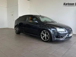Grå Begagnad 2006 Ford Focus ST Halvkombi | 59 900 kr (Lite dyr)
