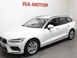 Vit Begagnad 2019 Volvo V60 Momentum Kombi | 229 900 kr (Marknadspris)