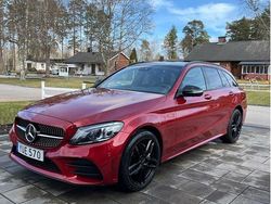 Röd Begagnad 2019 Mercedes C220 AMG line Kombi | 329 000 kr (Lite dyr)