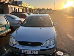 Grå Begagnad 2001 Ford Mondeo Halvkombi | 12 000 kr (Marknadspris)