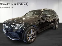 Svart Begagnad 2021 Mercedes GLC300e AMG SUV | 499 000 kr (Marknadspris)