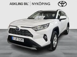 Vit Begagnad 2019 Toyota RAV4 Hybrid Active SUV | 289 000 kr (Lite dyr)